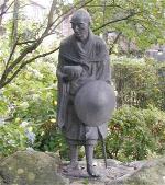 statue-ryokan-niigata-japan