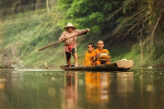cheo-thuyen-qua-song