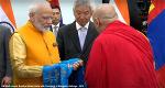 z-3-modi-and-mongolia-president-2015