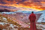 day-la-noi-sinh-song-va-hoc-tap-cua-hang-chuc-nghin-nha-su-va-ni-co